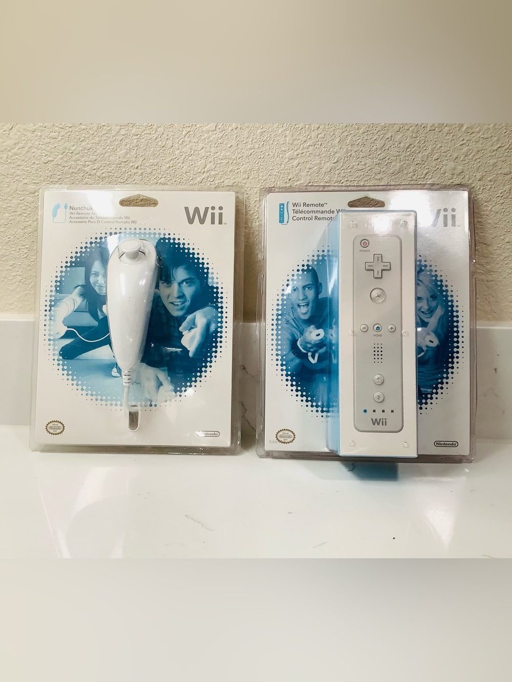 Nintendo Wii Remote & Nunchuk Combo White Genuine Factory Sealed NEW